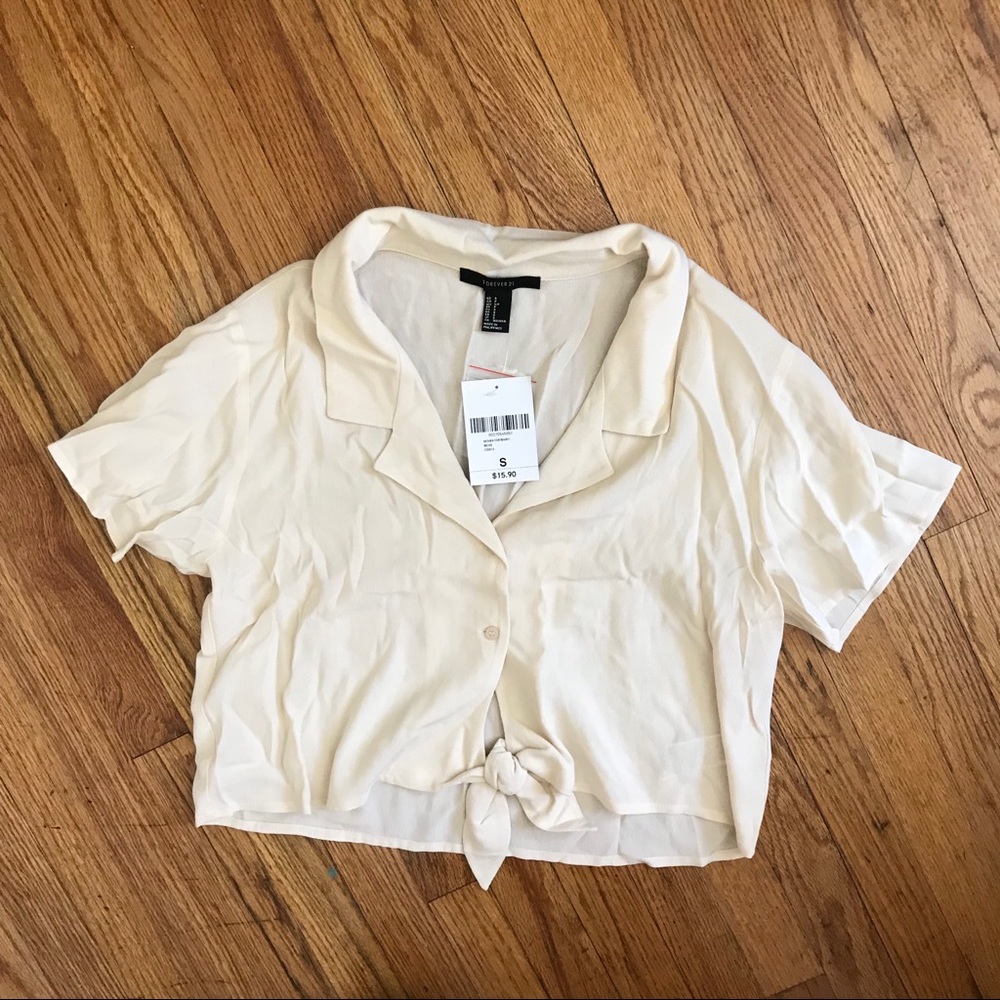 Cropped Button-up Blouse